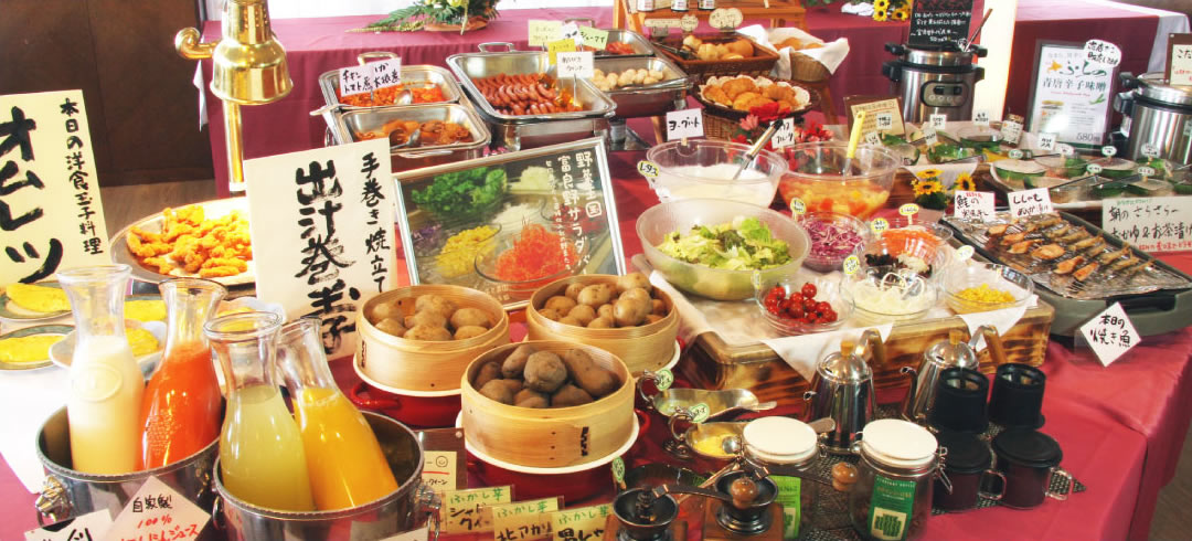 森の朝食ビュッフェ